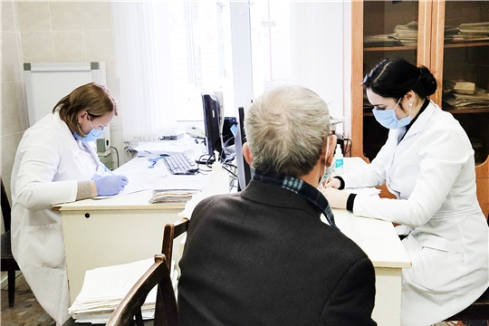 Врач-онколог Кристина Ласточкина провела выездной прием в Красночетайской районной больнице