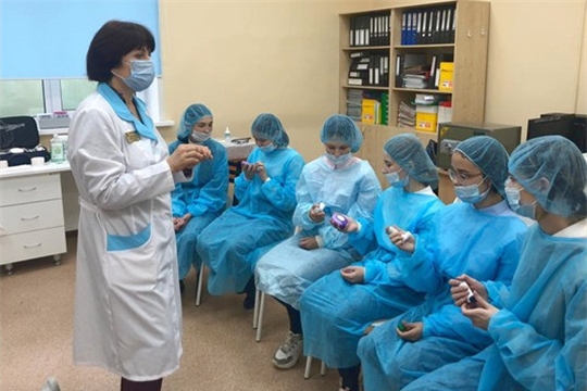 15 наставников проекта "Билет в будущее" прошли курс повышения квалификации в Чебоксарском медколледже