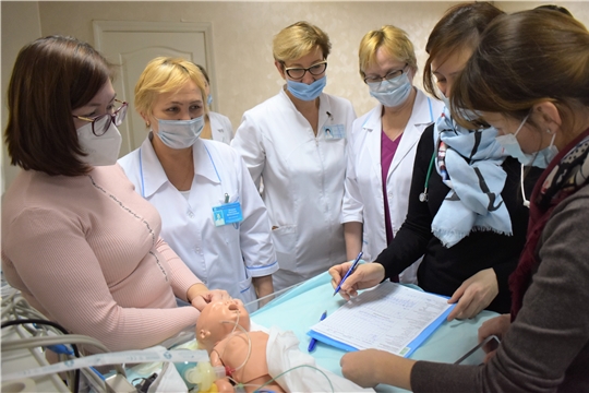 Врачи-неонатологи Чувашской Республики обучаются на базе симуляционного центра Президентского перинатального центра