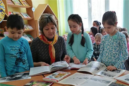 В Чувашской республиканской детско-юношеской библиотеке продолжается марафон-благодарность «75 дней до 75-летия Победы»