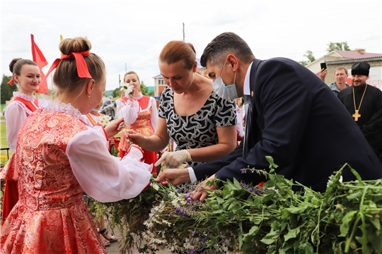 В канун Дня Республики состоялось открытие после капитального ремонта Чурачикского Дома культуры