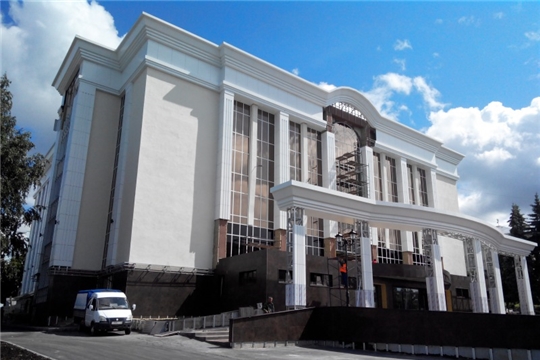 В Чебоксарах реконструкция Чувашской государственной филармонии идет по графику