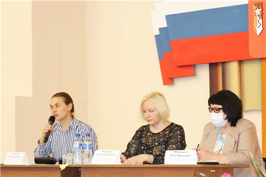 Министр Роза Лизакова обсудила Комплексную программу социально-экономического развития с работниками культуры г. Алатырь и Алатырского района