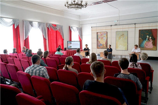 В Чебоксарском художественном училище обсудили Комплексную программу развития республики