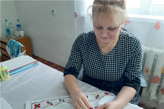 В Янтиковском районе приступили к работе над вышивкой в рамках акции «Сурпан Пӗрле»