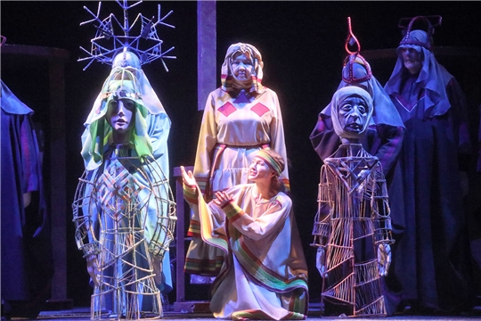 Спектакль «Теперь я счастлива» вновь вернулся на сцену Чувашского театра кукол