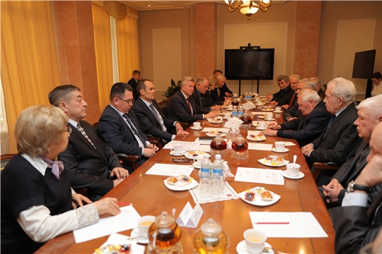 Михаил Игнатьев встретился с членами Совета старейшин при Главе Чувашской Республики