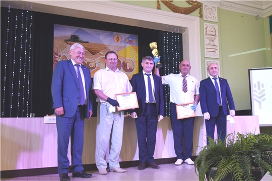 Определены 100 лучших сельскохозяйственных организаций Чувашской Республики по итогам 2019 года.