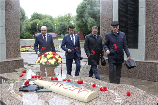 В день 90-летия ВДВ в Чебоксарах состоялось возложение цветов