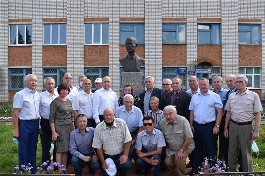 Сергей Артамонов вместе с ветеранами АПК побывал на родине Аркадия Айдака