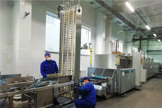На кондитерской фабрике «АККОНД» готовится к запуску новая линия вафель