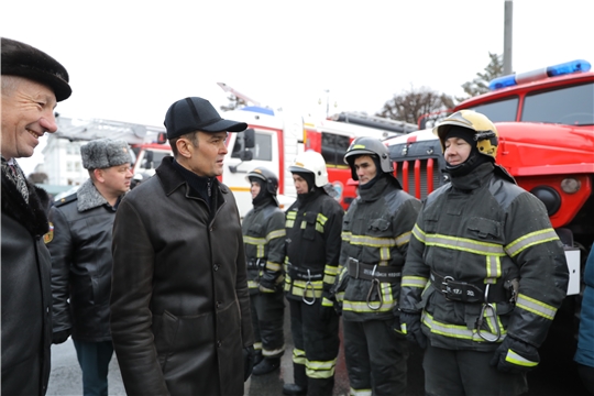 Глава Чувашии Михаил Игнатьев провел смотр аварийно-спасательной техники