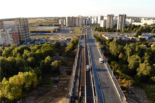 На путепроводе и мосту по пр. Тракторостроителей частично открыто движение на ремонтируемом участке