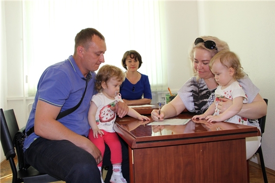 С 10 жителями Мариинско-Посадского района заключено 10 социальных контрактов