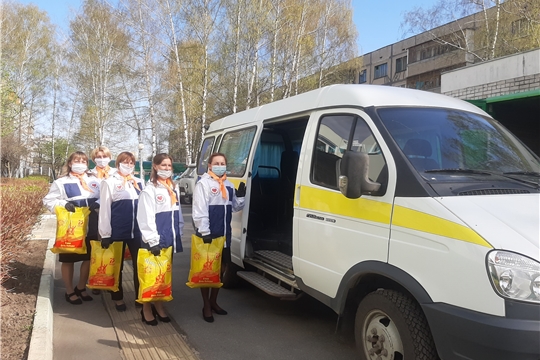 Вручение памятных подарков к 75-ой годовщине Победы в Великой Отечественной войне