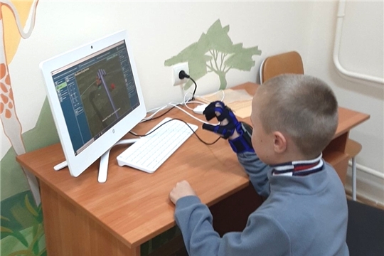 В столичном реабилитационном центре для детей внедрена новая реабилитационная технология - перчатка «Аника»