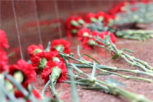 В Чебоксарах прошли мероприятия в память о воинах, павших в локальных конфликтах
