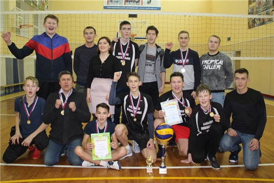 Кубок Молодежного парламента снова завоевала команда юношей Орининской СОШ