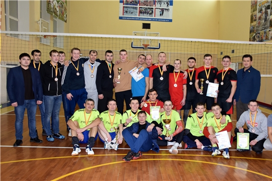 В Моргаушском районе состоялся Кубок «Четырех» среди сильнейших команд района по волейболу: победила команда «МетПласт»