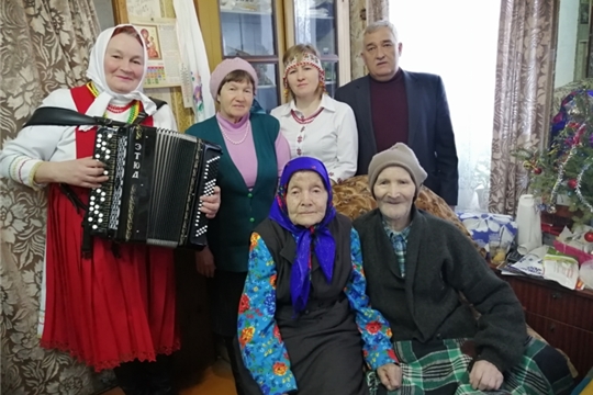 90-летний юбилей отметила жительница деревни Кадикасы - Мария Анисимовна Кузьмина