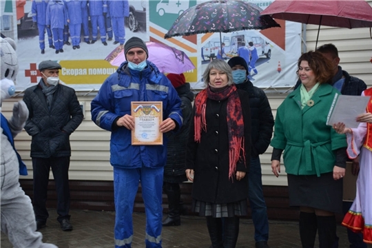 Водители скорой награждены в честь празднования профессионального праздника