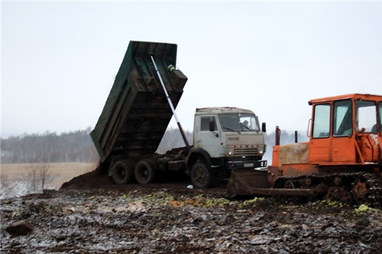 Возгорание на полигоне ТБО, в основном, локализовано: продолжается работа по тушению оставшихся задымляемых участков