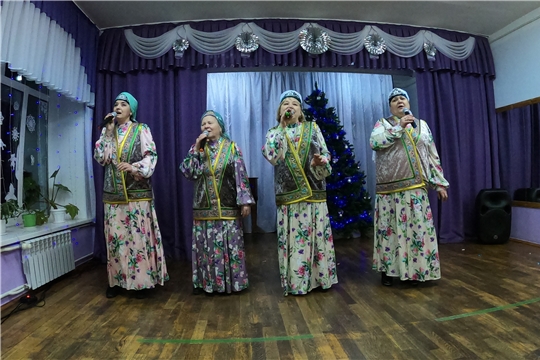В ДК «Ровесник» проведена праздничная программа для людей «серебряного» возраста «Зимней праздничной порой»