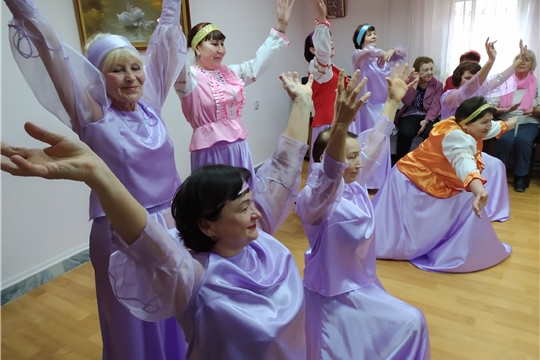 В ТОС «Залив» чествовали представительниц прекрасной половины человечества
