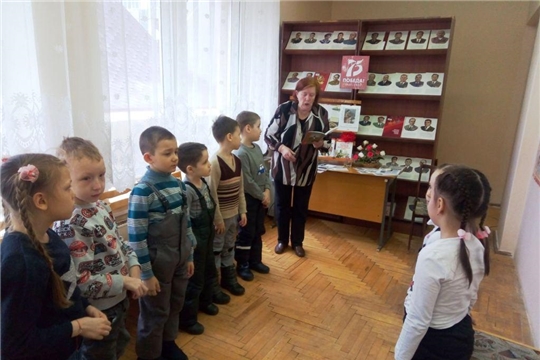 Литературный марафон «Ради жизни на земле»: в библиотеке им. И.С. Тургенева организовали мероприятие «Память пылающих лет»