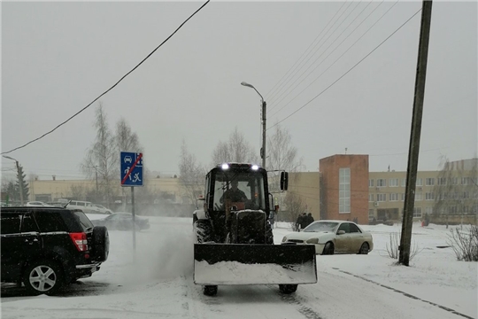 На территории Московского района г. Чебоксары в штатном режиме идет уборка снега