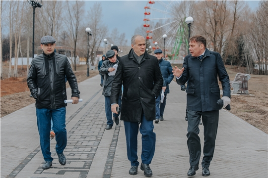 Ход подготовки к летнему сезону парка им. 500-летия города Чебоксары проверил глава администрации