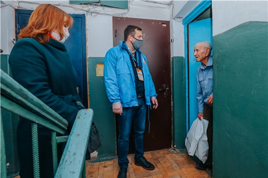 Предприятия и волонтеры Чебоксар объединились, чтобы помочь горожанам старше 65 лет