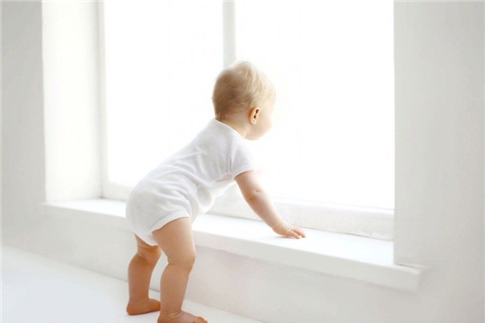 Безопасные окна: не оставляйте детей без присмотра взрослых!