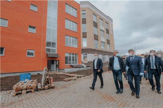 Олег Николаев держит на личном контроле строительство социальных объектов для детей