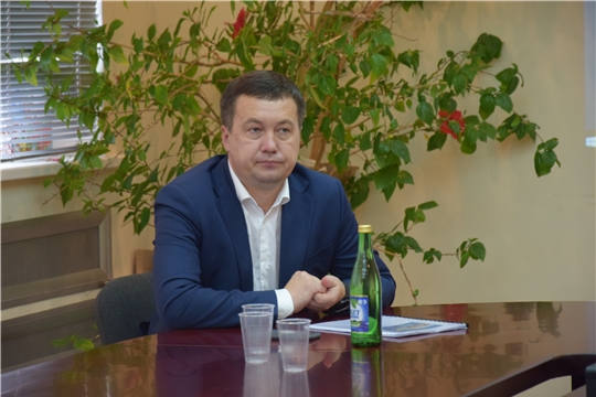 Трудовой коллектив чебоксарской фабрики ознакомлен с социально-экономическим развитием республики