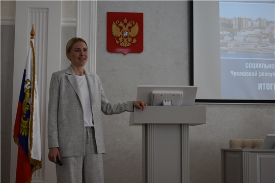 Депутат Госдумы РФ Алёна Аршинова встретилась с трудовым коллективом чебоксарского предприятия