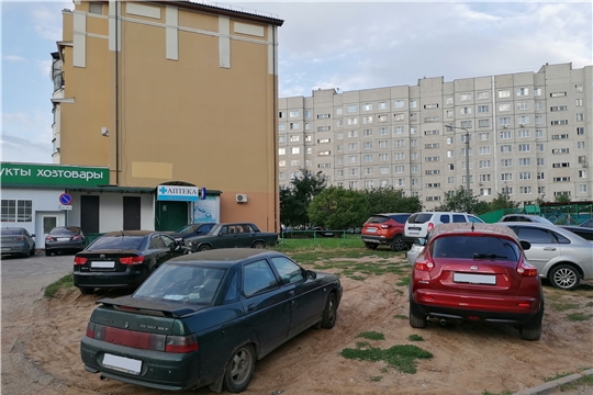 Газоны, тротуары и детские площадки не являются местом парковки автотранспорта