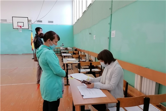 В Чебоксарах открылись избирательные участки для голосования