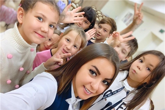 Академия искусств г. Чебоксары провела онлайн-флешмоб «#Ятворец #АкадемияЧебвсети»