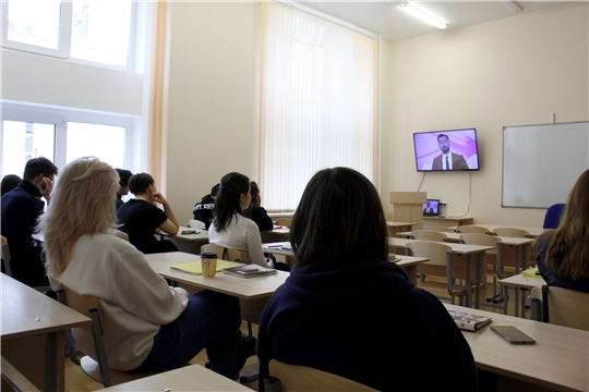 Чебоксарские студенты присоединились к трансляции Всероссийского открытого урока «#МыВместе»