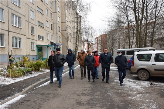 В Чебоксарах приняли очередную дворовую территорию по пр. М. Горького, 47 и 51