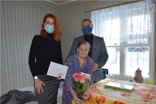 95-летний юбилей отметила ветеран Великой Отечественной войны Зоя Ширманова