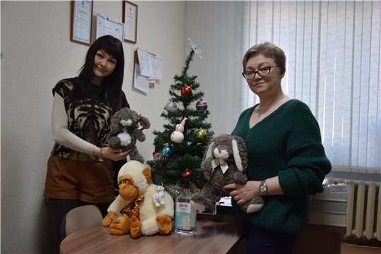К новогодней благотворительной акции «Любимая игрушка малышу» присоединяются организации г. Чебоксары