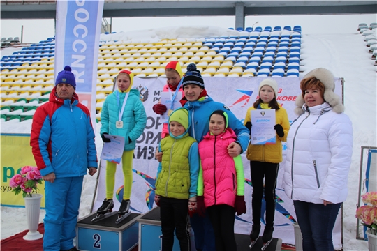 В Новочебоксарске состоялись открытые массовые соревнования по конькобежному спорту «Лед надежды нашей»