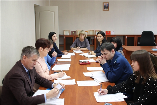 В Новочебоксарске состоялось заседание Межведомственной комиссии по вопросам своевременности и полноты выплаты заработной платы