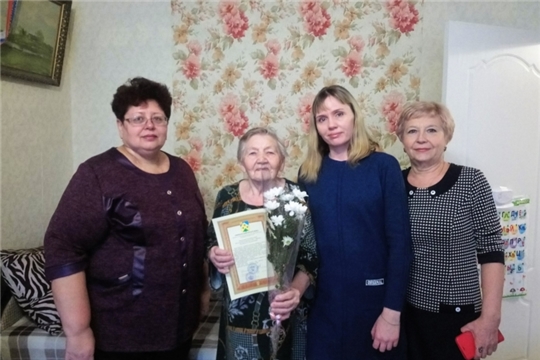 Ветерану Великой Отечественной войны, ветерану труда, Элле Николаевне Кайсаровой  исполнилось 90 лет