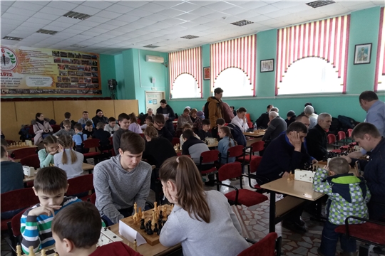 В День защитника Отечества состоялся городской турнир по шахматам и шашкам, посвященный 75-ой годовщине Победы в Великой Отечественной войне