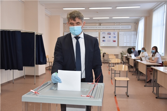 Врио Главы Чувашии Олег Николаев проголосовал за внесение поправок в Конституцию РФ