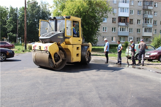 В Новочебоксарске продолжается благоустройство дворовых территорий