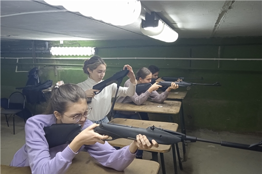 21 и 23 октября учащиеся школ в V возрастной ступени сдали нормы ВФСК "Готов к труду и обороне" по стрельбе из пневматического оружия